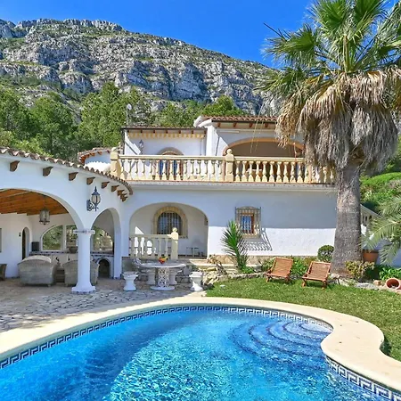 Lau By Aguilarent Villa