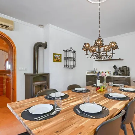 Lau By Aguilarent Dénia